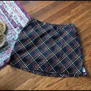 Lady Hagen black red and orange golf skort